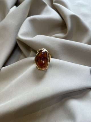 Heba brown ring