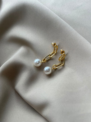 Pearl Dainty Link Earrings