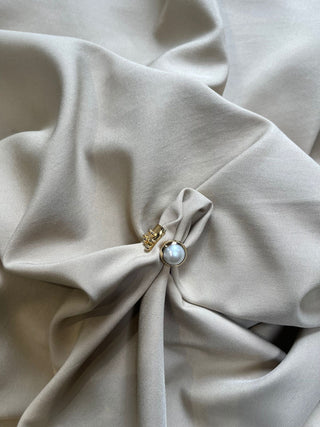 S A R A pearl ring