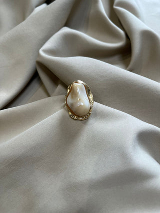 Heba cream ring