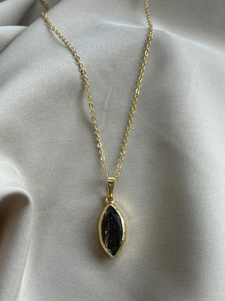 Zirconia black and brown pendant chain