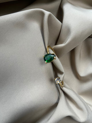 A Y R A cuff bangle in emerald green