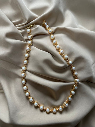 Luxury pearl necklace