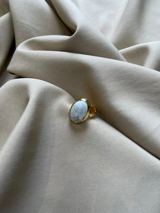 Snow White textured stone ring